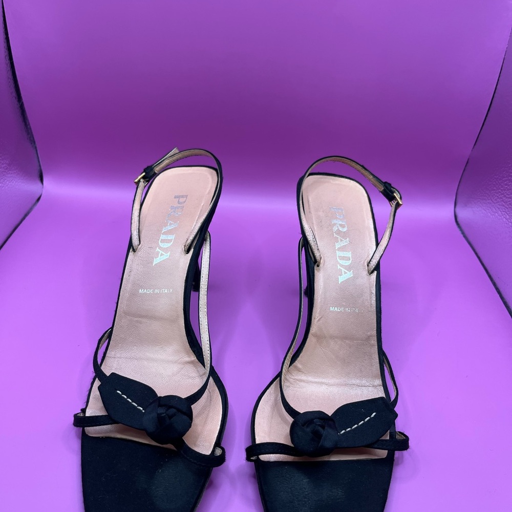 Vintage Y2K size 39 Prada Women’s Satin Rose Heels